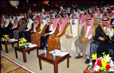 سمو امير المنطقة يدشن  ملتقى القصيم الزراعي ويفتتح  معرض الدواجن والثروة الحيوانية والبيطرة