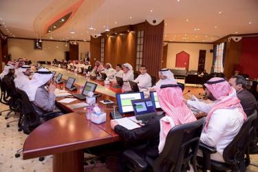 في ورشة لهيئة تنمية الصادرات السعودية بغرفة القصيم... المشيقح:التصدير مرتكز تنموي  و نحتاج الية فاعلة لتسويق منتجات التمور عالميا..