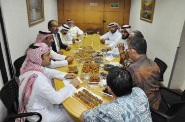 اللقاء المفتوح مع رجال الاعمال الاندونيسيين بغرفة جاكرتا