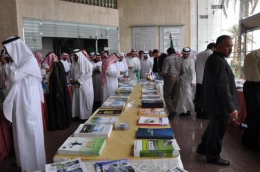 في لقاء مفتوح على هامش معرض الأدلة التجارية بغرفة القصيم..رجال  الأعمال يبحثون آفاق التعاون و الاستثمار المشترك مع كبرى الشركات الكورية