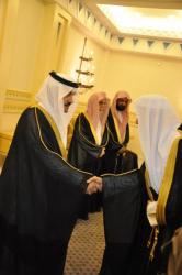 د. يوسف العريني رئيس مجلس إدارة الغرفة يقدم التعازي لصاحب السمو 