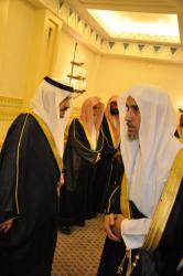د. يوسف العريني رئيس مجلس إدارة الغرفة يقدم التعازي لصاحب السمو 