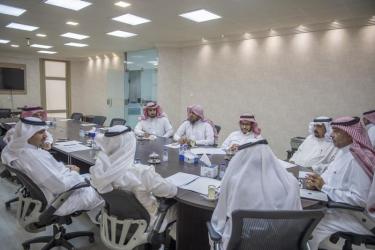 اجتماع لجنة التمور والزراعية