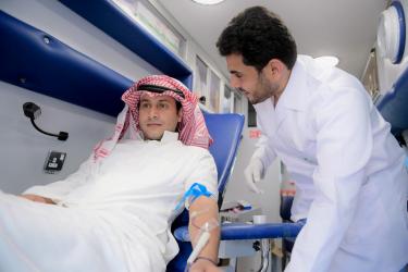 بالتعاون مع مستشفى الملك فهد التخصصي:لجنة أصدقاء المرضى ببريدة تنفذ حملة للتبرع بالدم في غرفة القصيم.
