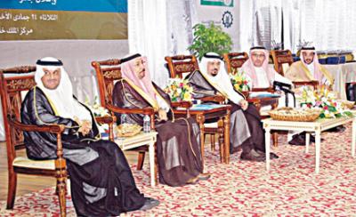 أكد ان الجائزة  وطنية و تترجم طموحات ولاة الامر..نائب أمير القصيم يدشن ملتقى الشاب الخامس( أبتكر مشروعك)ويكرم العصاميين