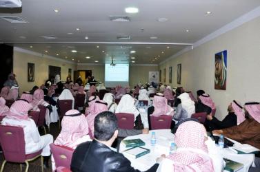  2% حصة المنطقة من اعتمادات قروض صندوق التنمية الصناعية لعام 2015م. اجراءات و متطلبات اقراض المشاريع الصغيرة  في ورشة عمل بغرفة القصيم..