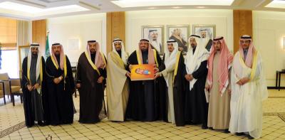 نائب أمير القصيم يشيد بدور اللجان العاملة  في مهرجانات بريدة